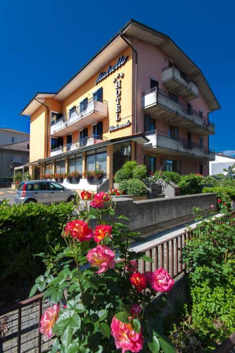 Hotel Mistrello Di Savoia Borgo Val di Taro Kültér fotó