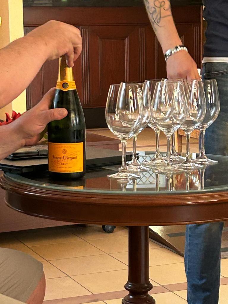 Hotel Mistrello Di Savoia Borgo Val di Taro Kültér fotó