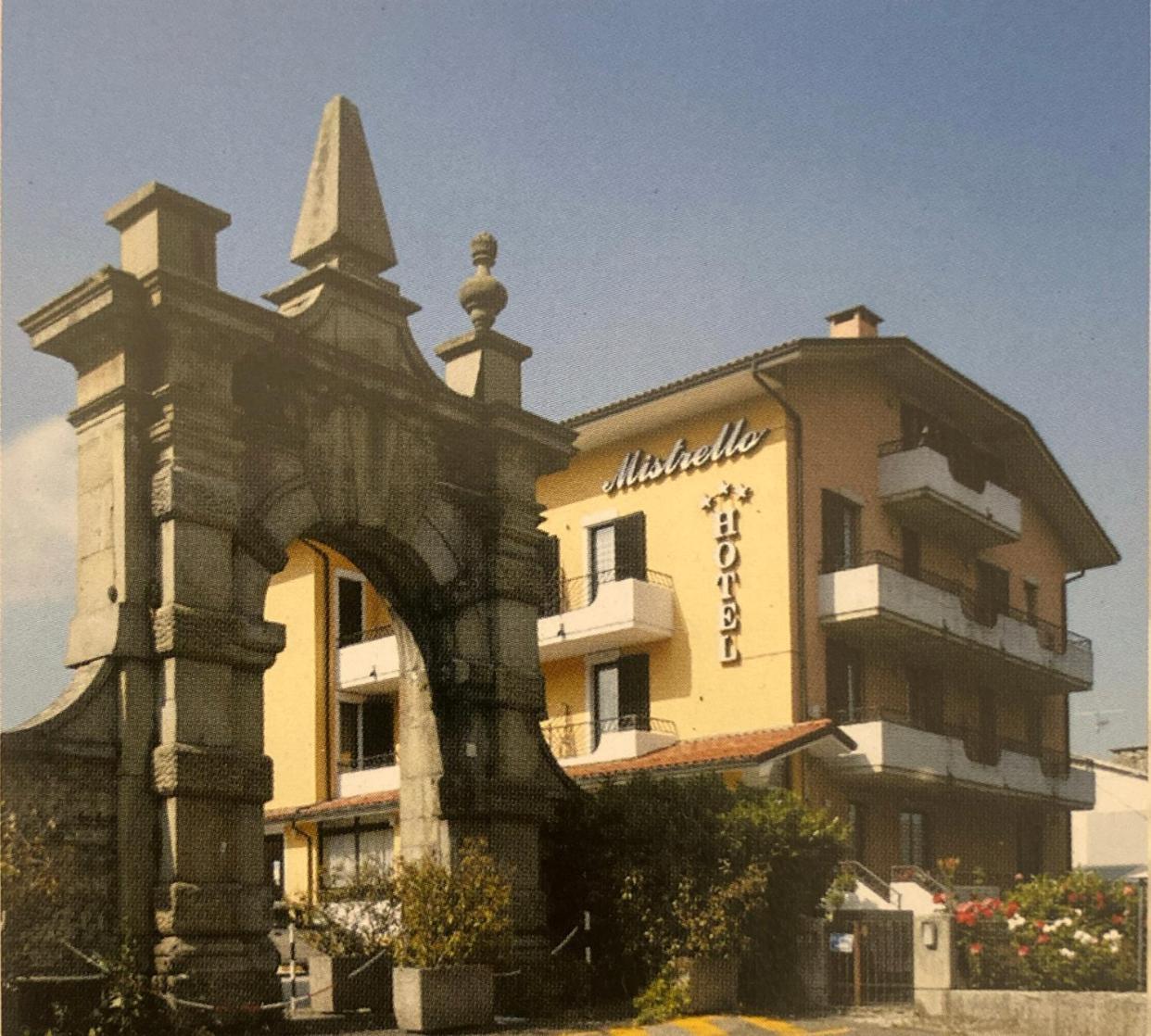Hotel Mistrello Di Savoia Borgo Val di Taro Kültér fotó
