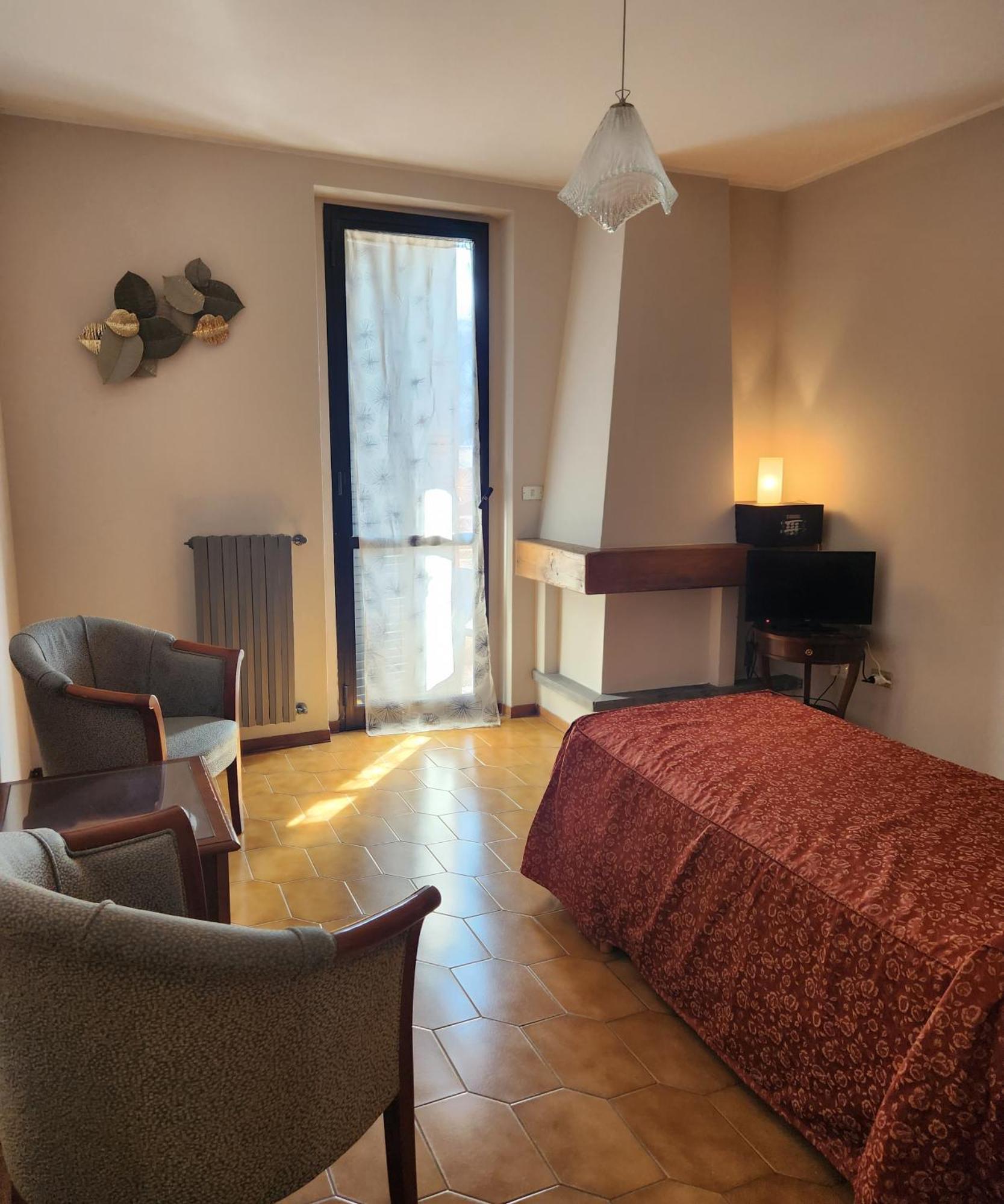Hotel Mistrello Di Savoia Borgo Val di Taro Kültér fotó